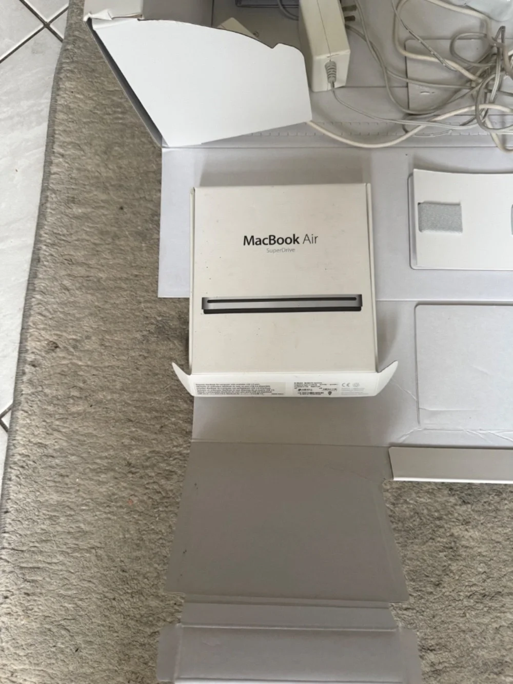 LOCKED, iMac with Apple M4 chip 512GB, keyboard touch ID, mouse